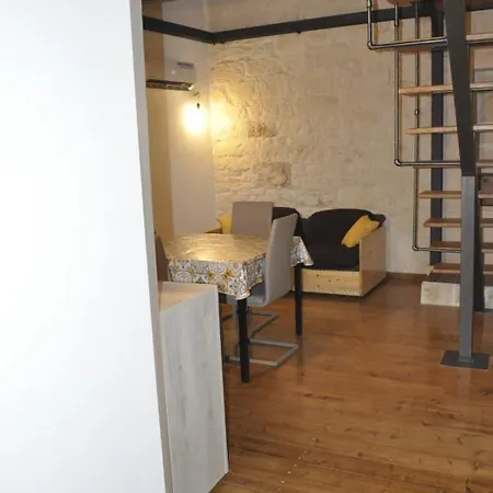 Acasa Мартина-Франка